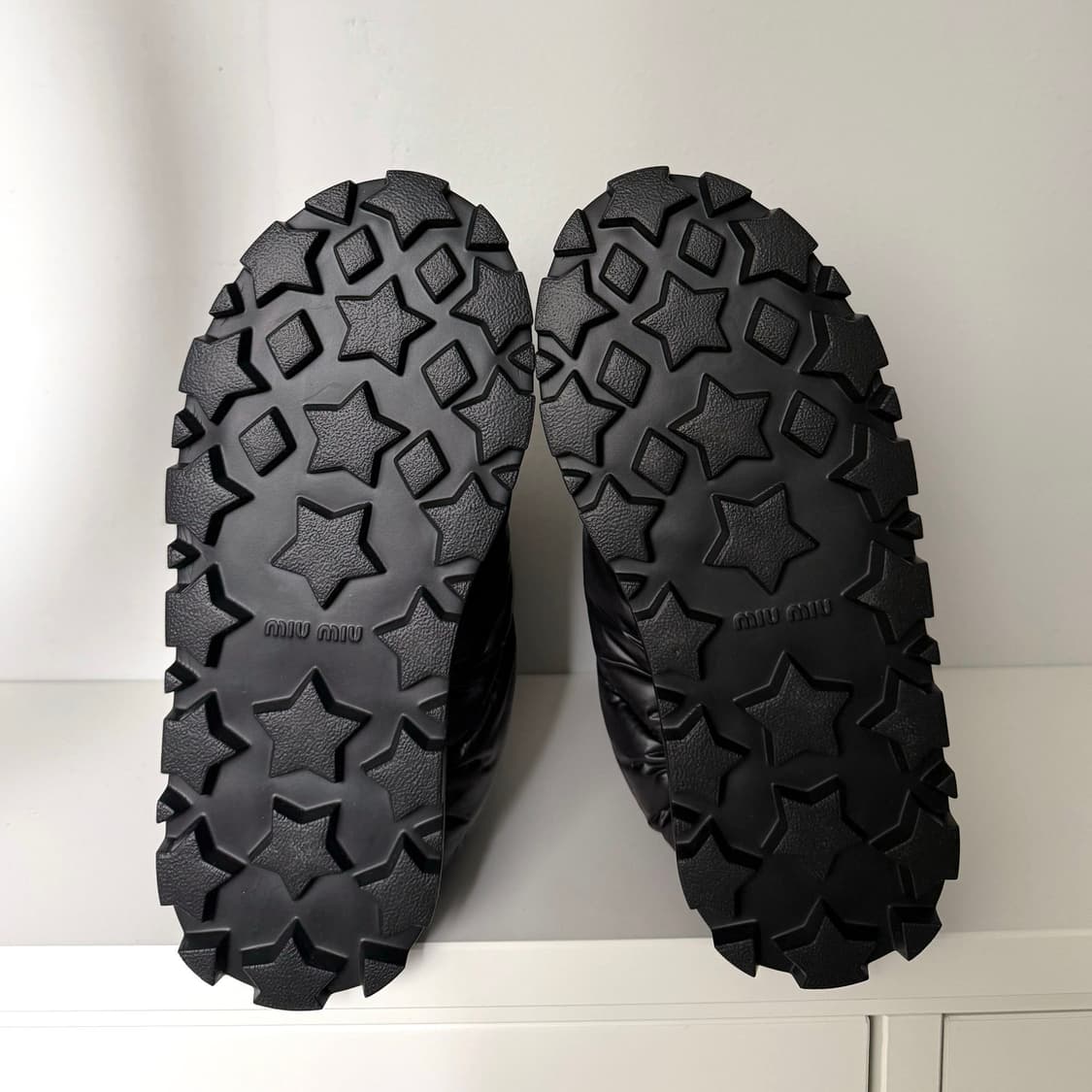 미우미우 패딩 부츠 블랙 36 상품이미지4