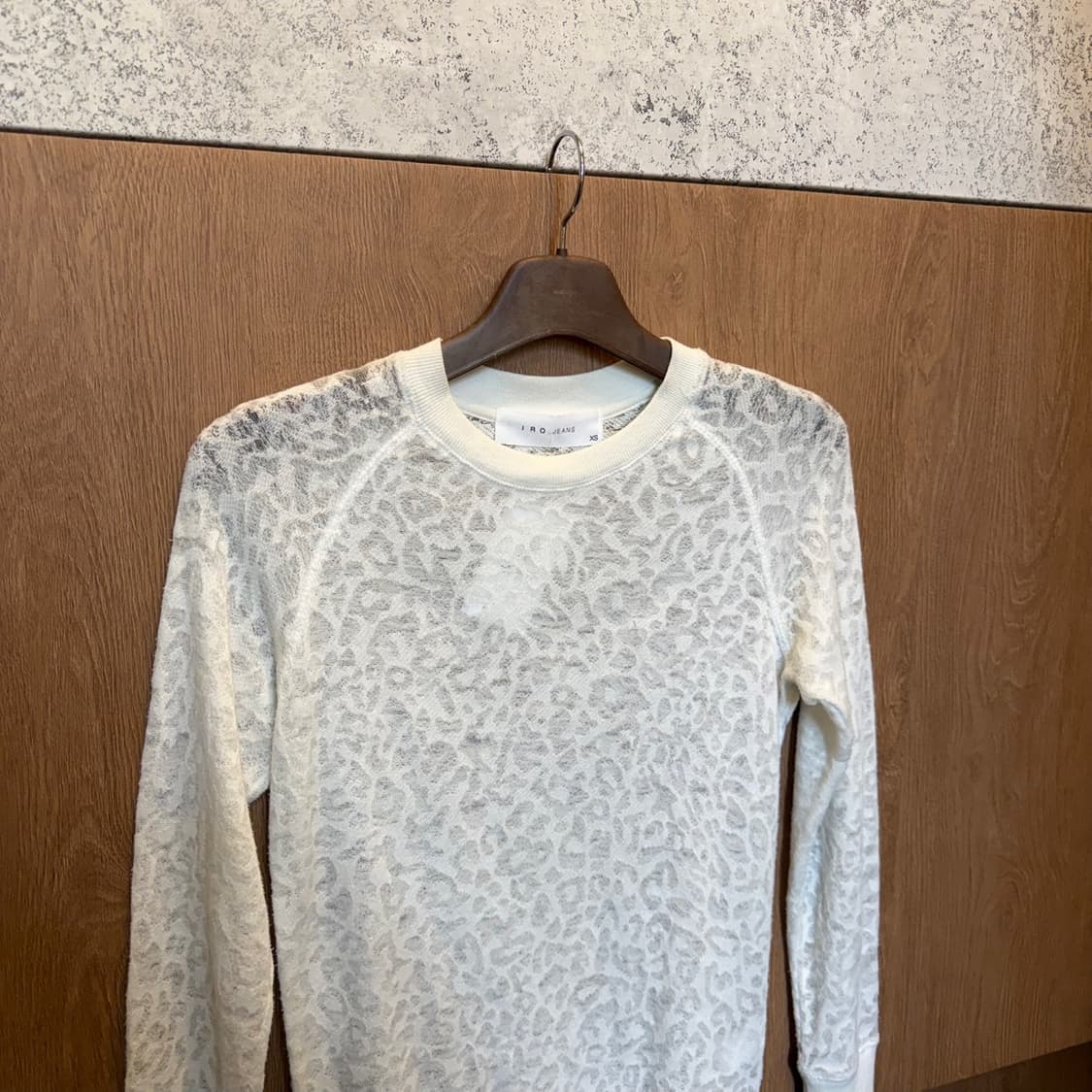 이로 진스 레오파드 패턴 니트 나그랑 시스루 디테일 레귤러핏 화이트 상품이미지3