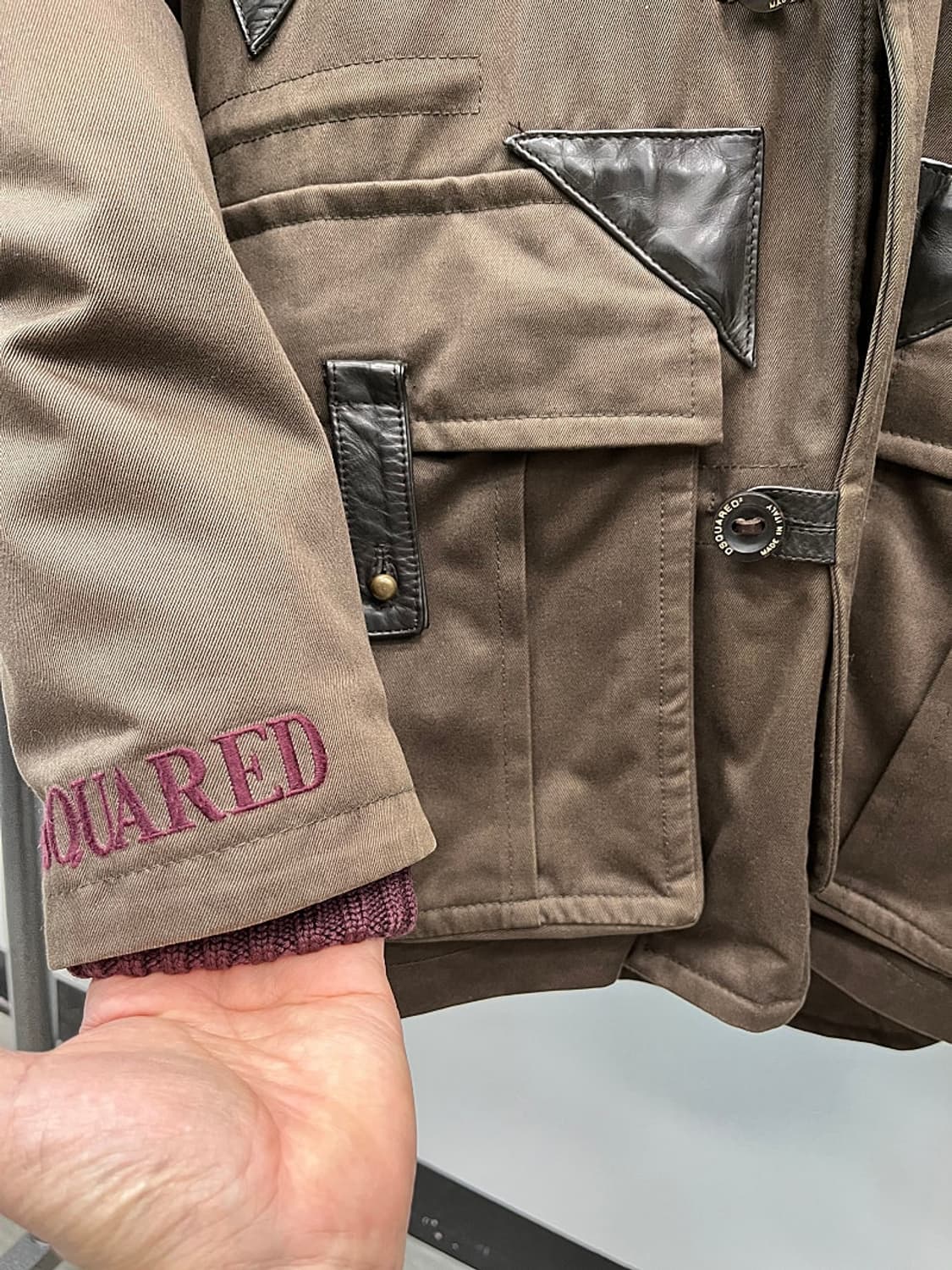 105) 디스퀘어드 컬렉션 야상 헤비다운  상품이미지5