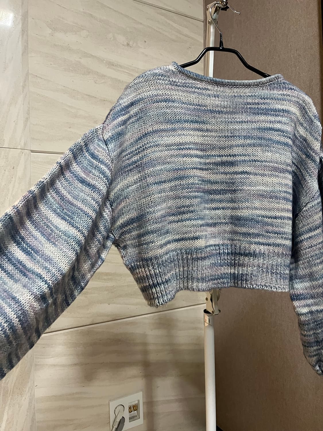 [데비어퍼] 크롭 니트 가디건 (블루 퍼플믹스) 상품이미지3