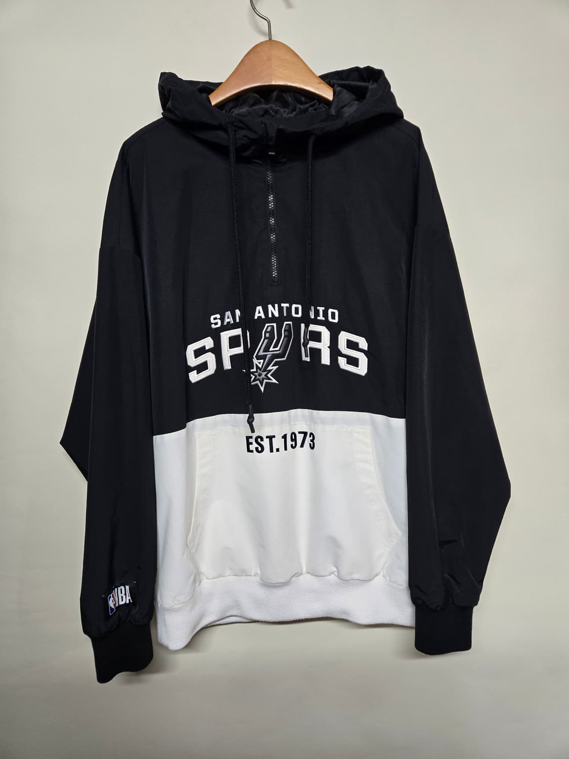 NBA 샌안토니오 스퍼스 후드 바람막이 아노락M 상품이미지1
