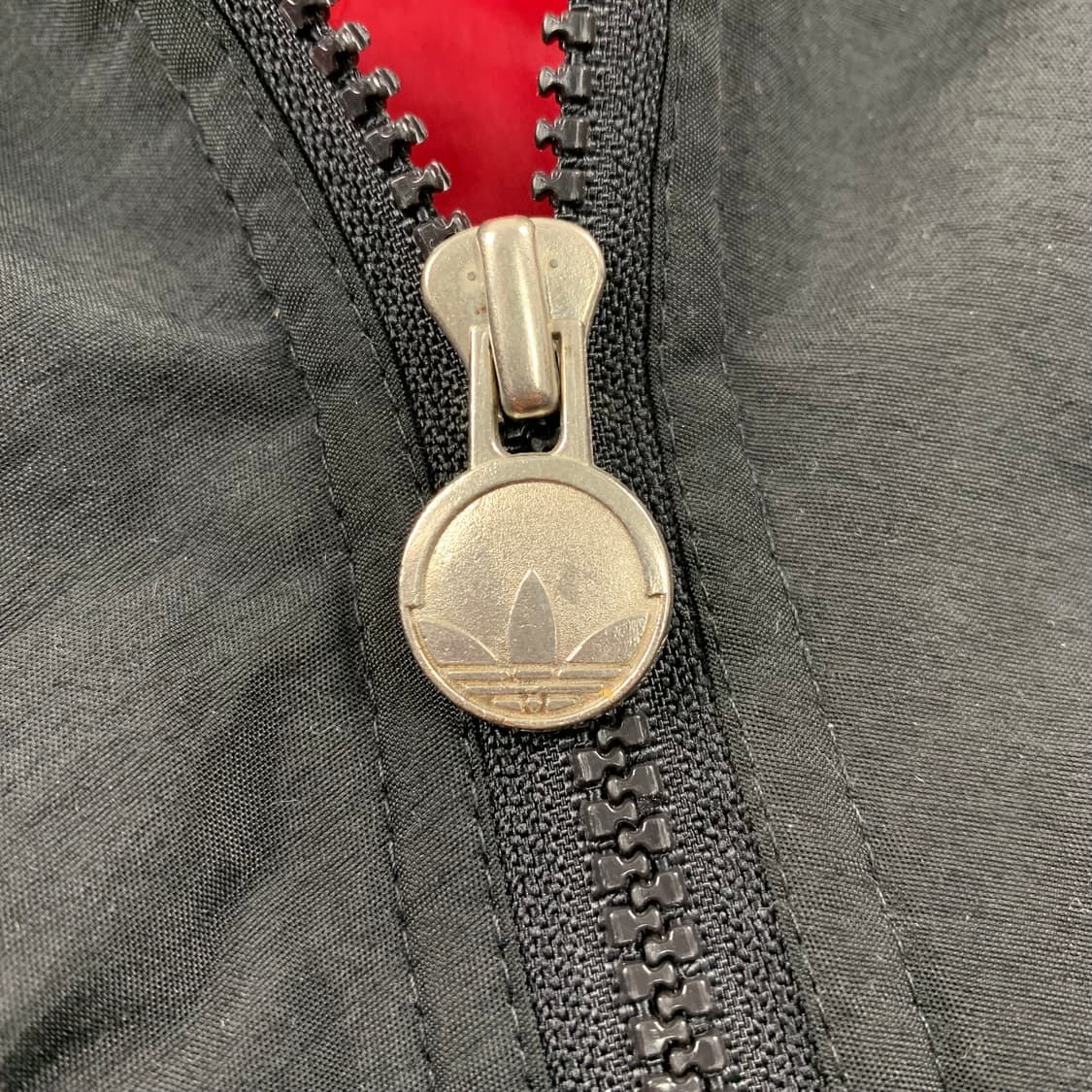 90s 아디다스 올드스쿨 트레포일 빅로고 누빔 점퍼 블랙 상품이미지3