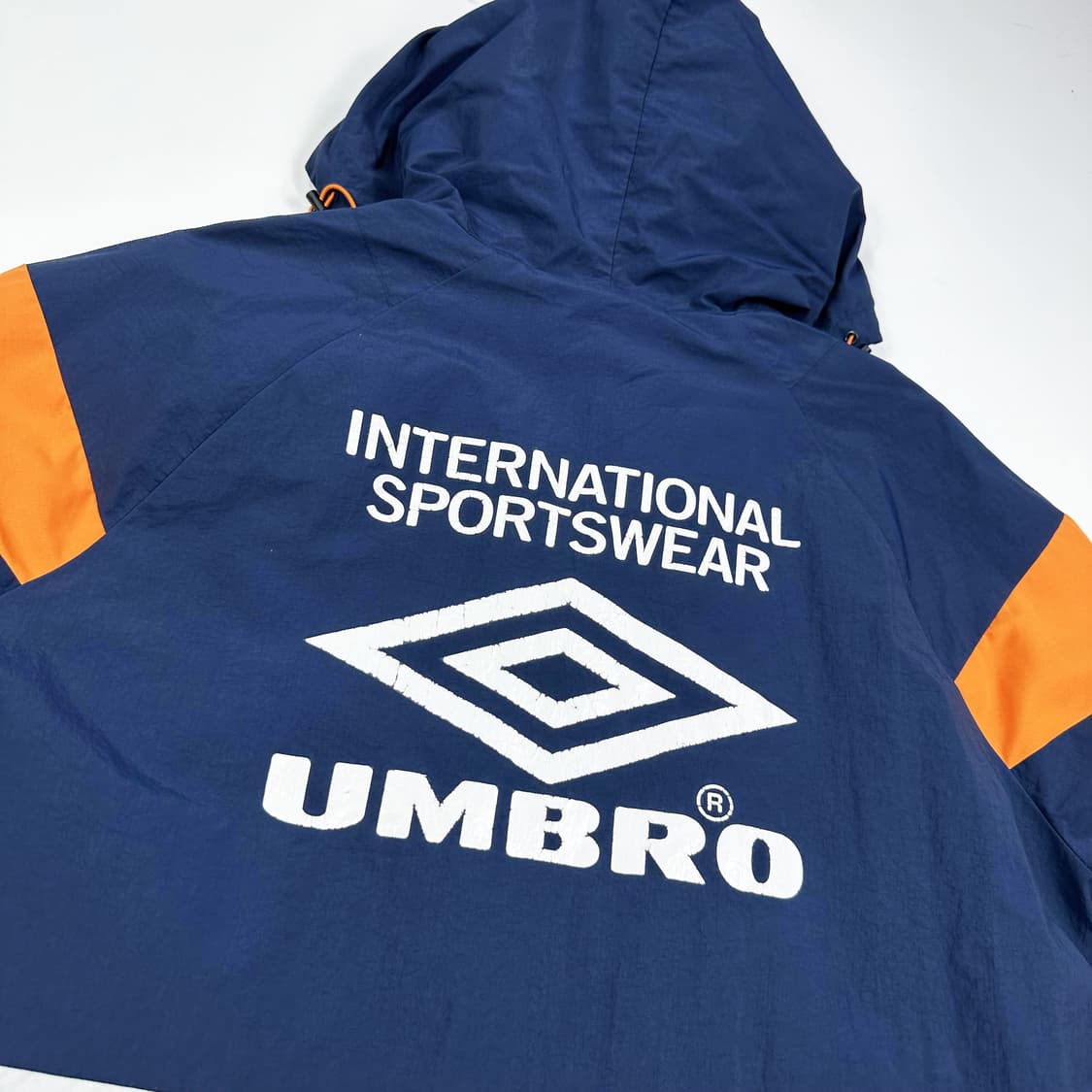 엄브로 다이아로고 반집업 바람막이 웜업 (M) 상품이미지3