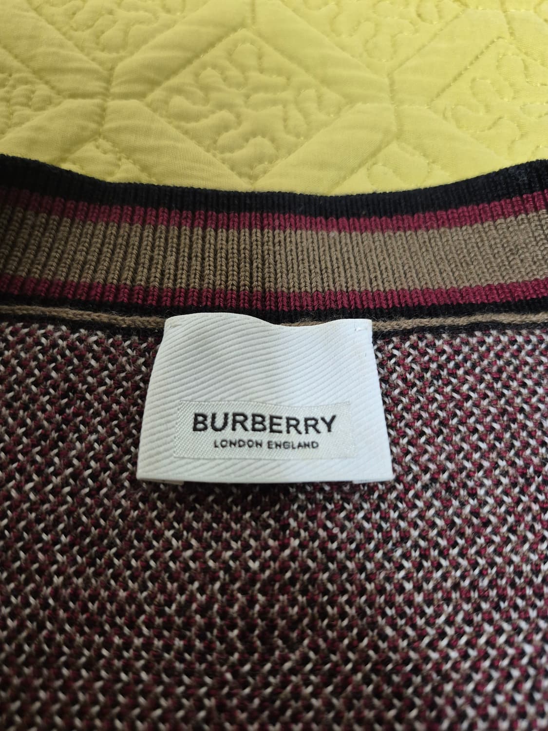 버버리 울 체크 자카드 니트 상품이미지2