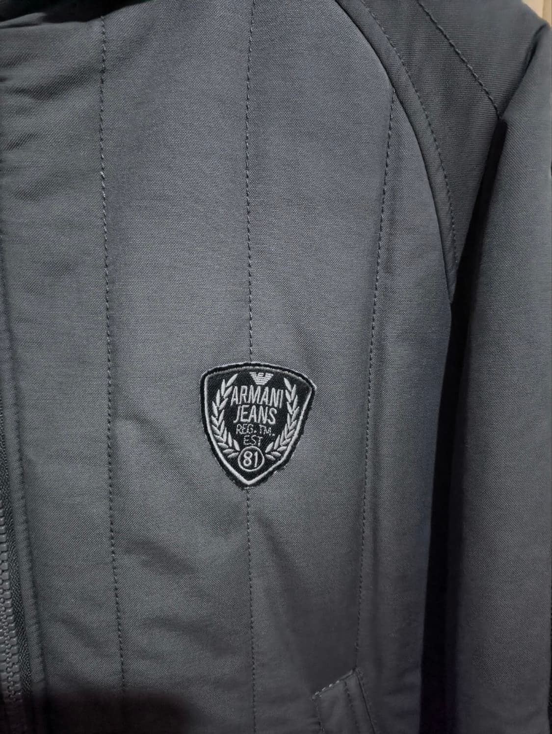 52사이즈 105 아르마니 진스 후드 경량패딩 상품이미지3