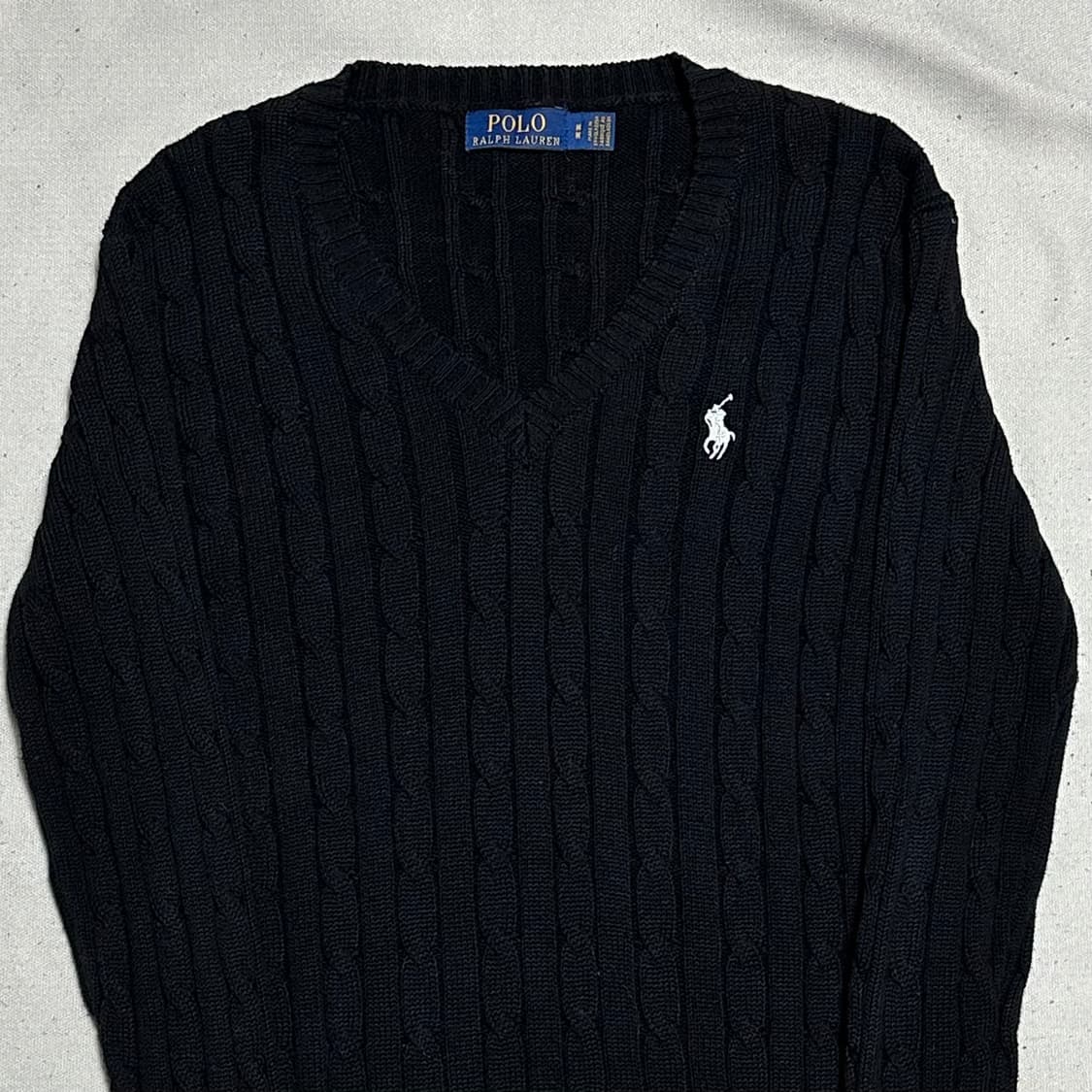 M 폴로랄프로렌 여성용 블랙 브이넥 케이블 니트 상품이미지1