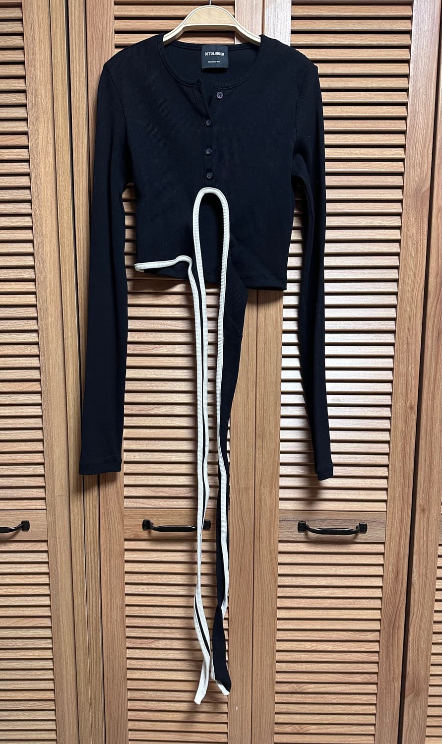 오토링거 컷아웃가디건 상품이미지3