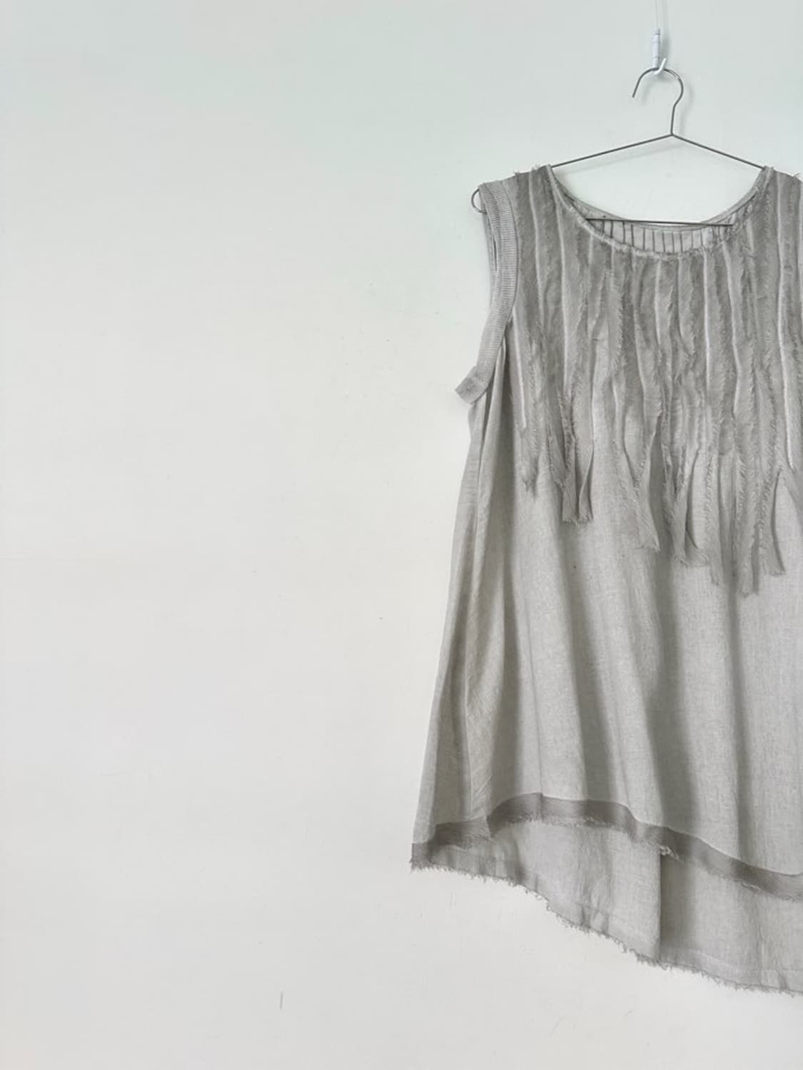 Fluid fringe sheer sleeveless / grey 상품이미지2