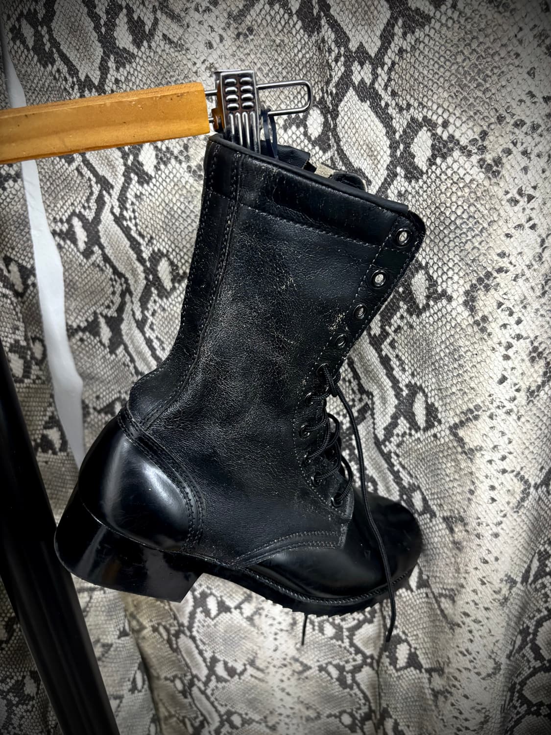 VKEI Chic Glossy High Zip Detail Boots 상품이미지9