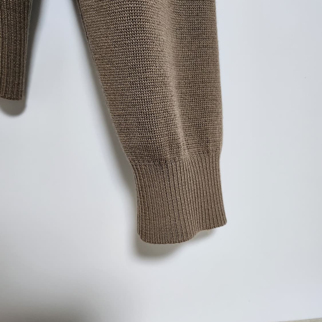 [XXL] 아미 베이지 스몰 하트자수 남성 가디건 E22 HKC001 상품이미지5