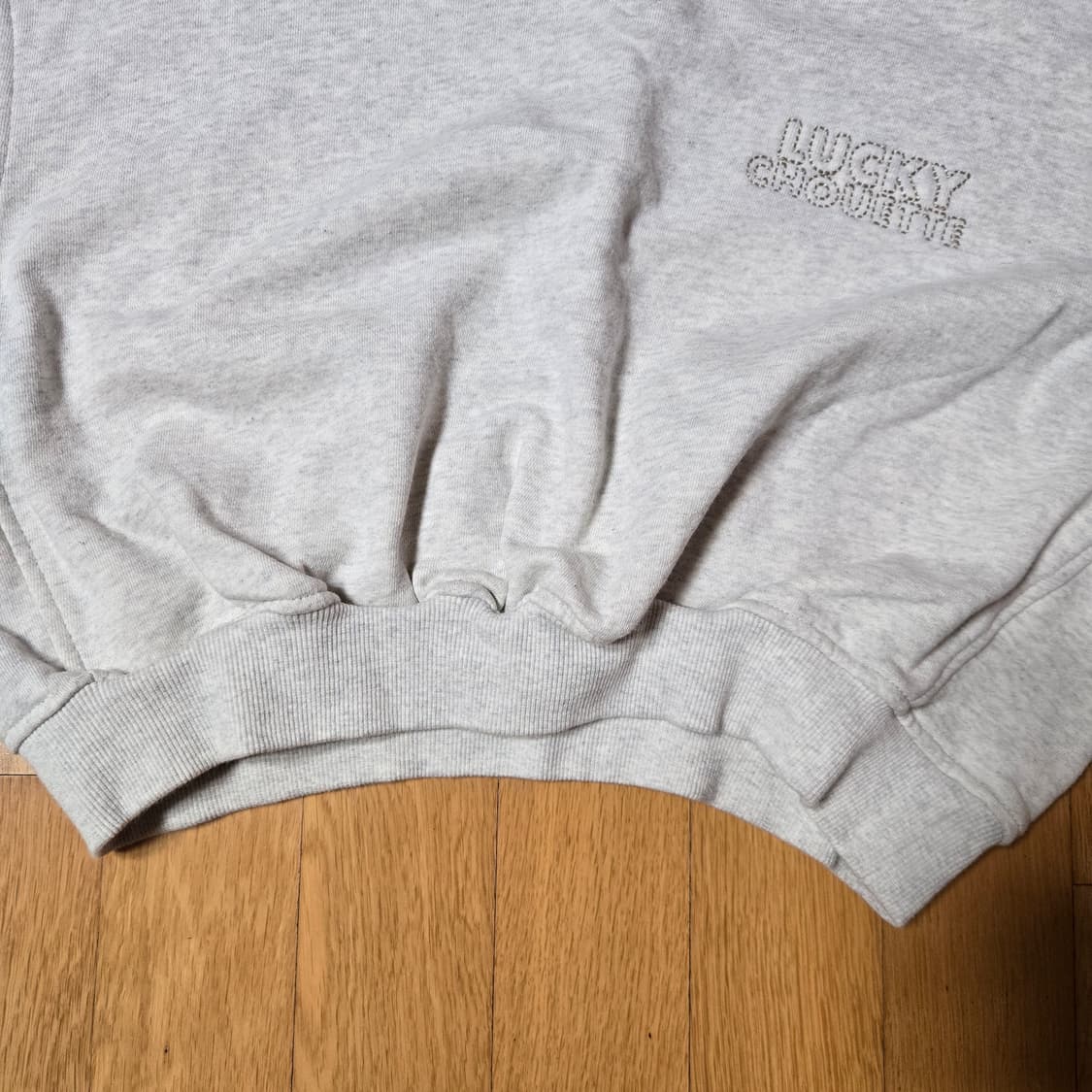 럭키슈에뜨 맨투맨 상품이미지4