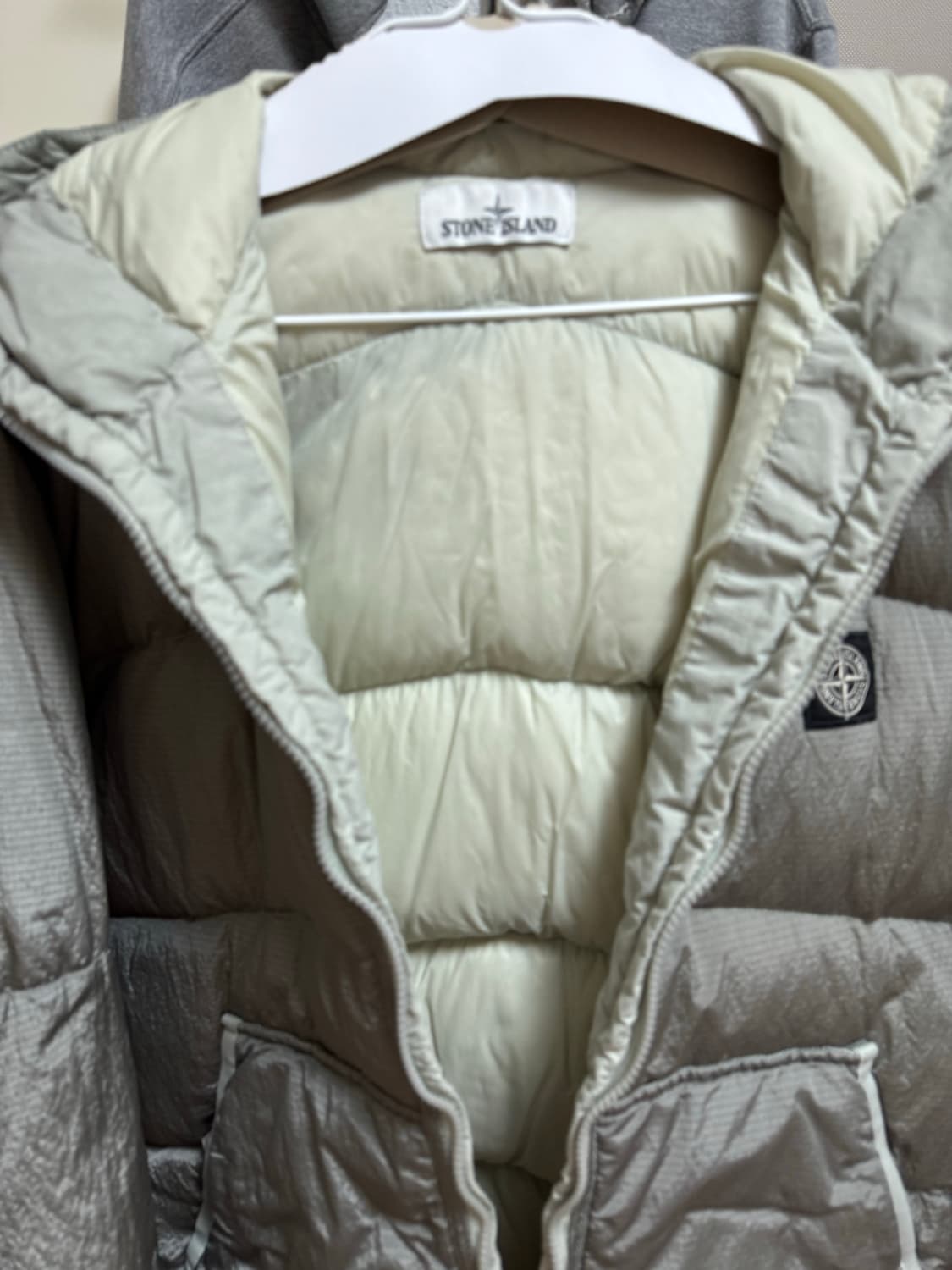 스톤아일랜드 나일론 메탈 그레이 패딩 판매중! 상품이미지6