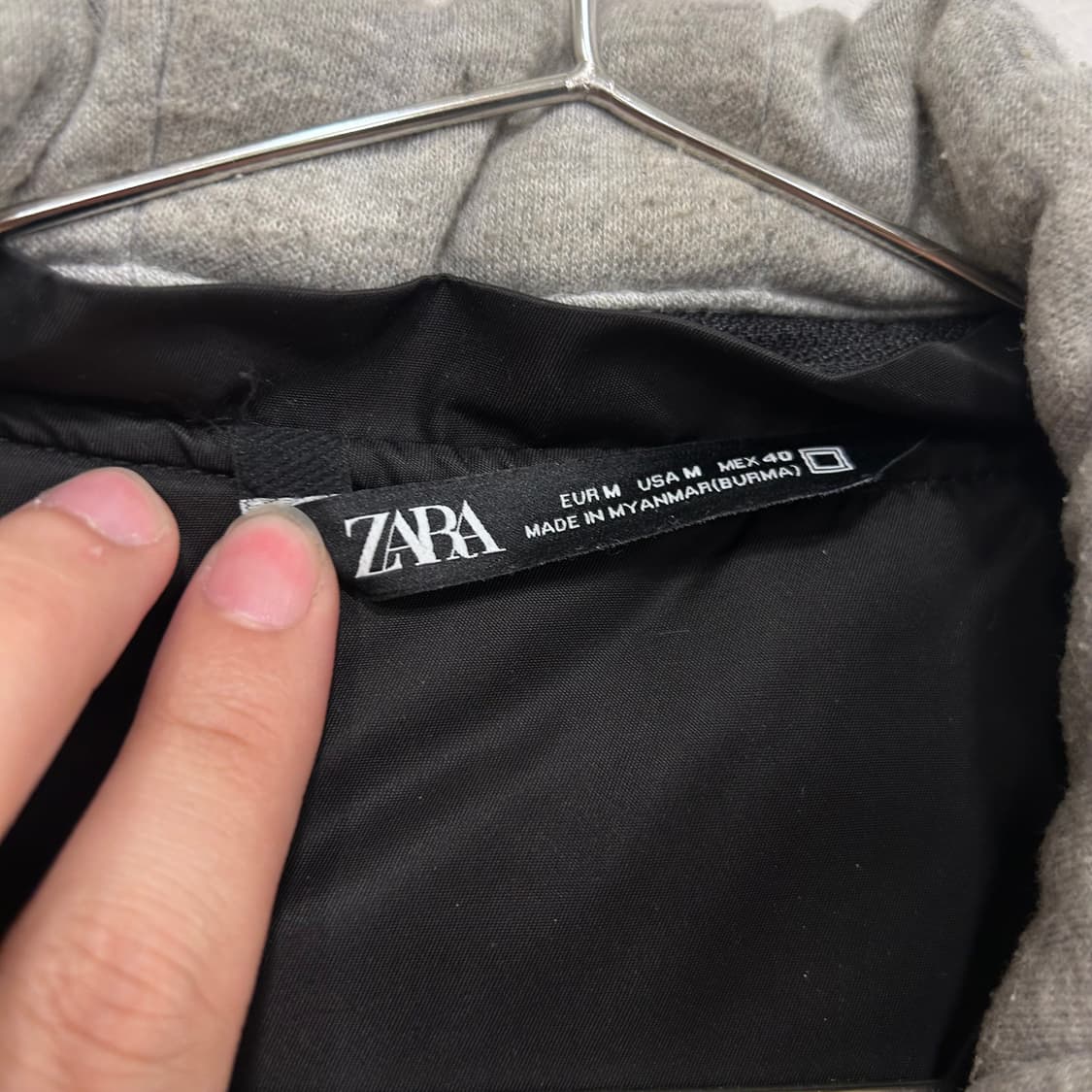 자라 맨즈 후드 탈착 와펜 봄버 바시티 자켓 상품이미지3