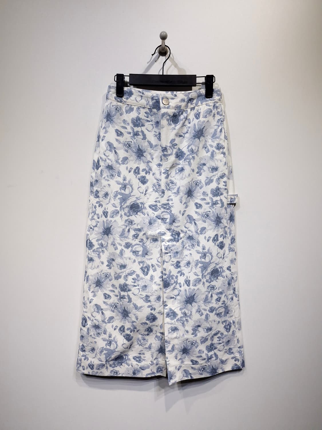 시눈(SINOON) 로즈 프린트 스커트 블루 상품이미지3