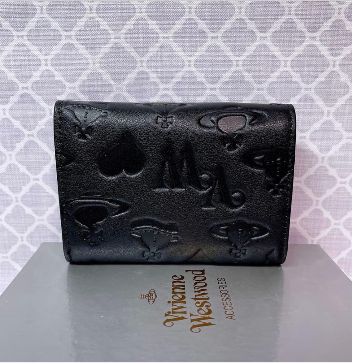 비비안웨스트우드 아카이브 무광 블랙 레더 실버 orb 하프월렛 반지갑 상품이미지5