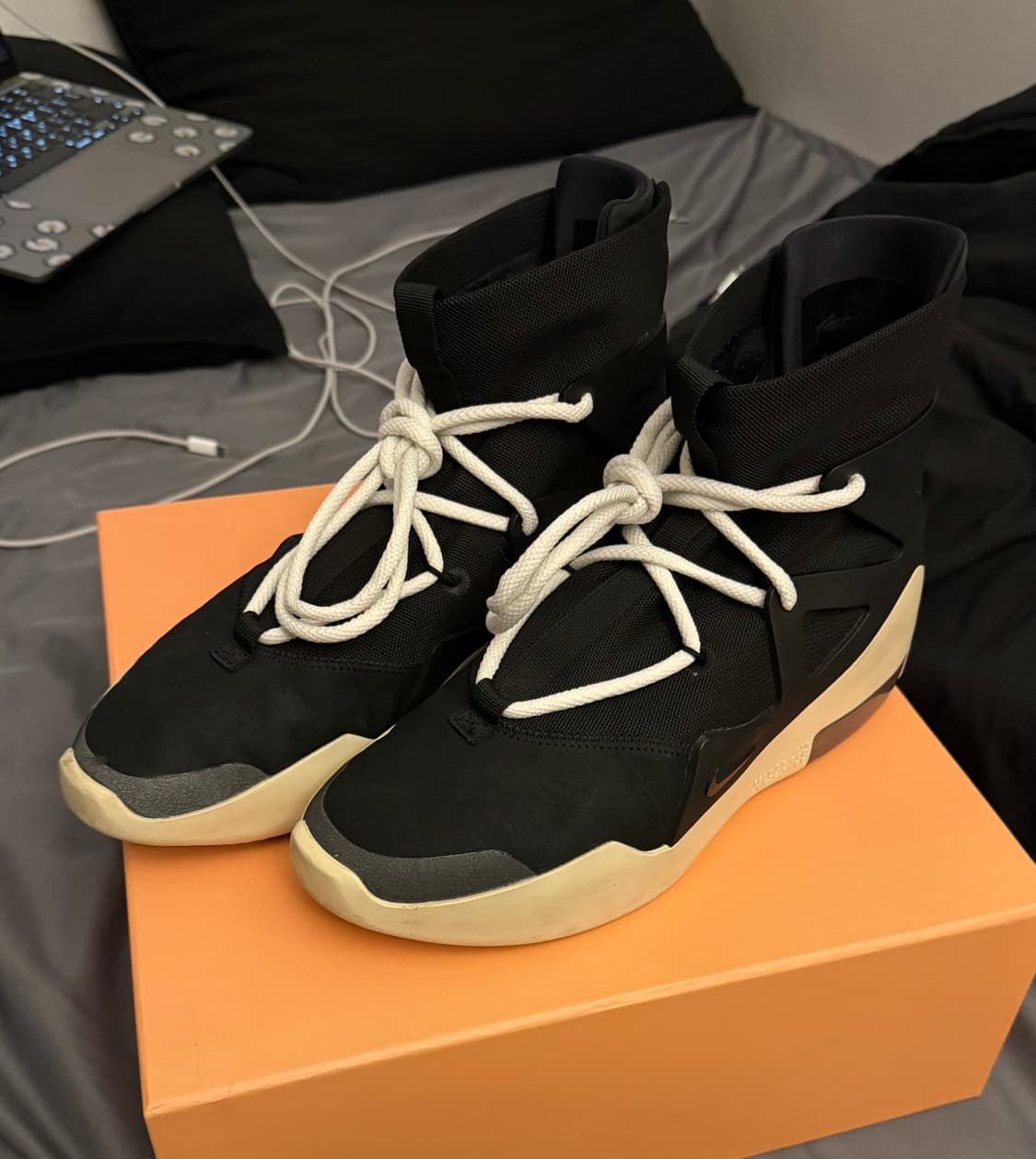 나이키 피오갓 에어 1 블랙 OG 상품이미지1