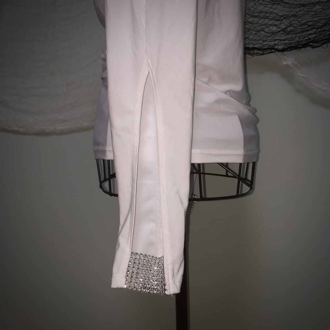 white cubic drape layered Top 상품이미지4