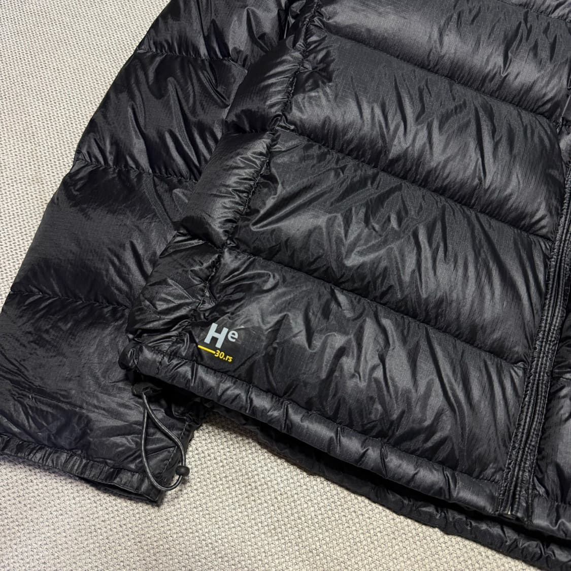 마운틴 이큅먼트 다운 패딩 상품이미지2