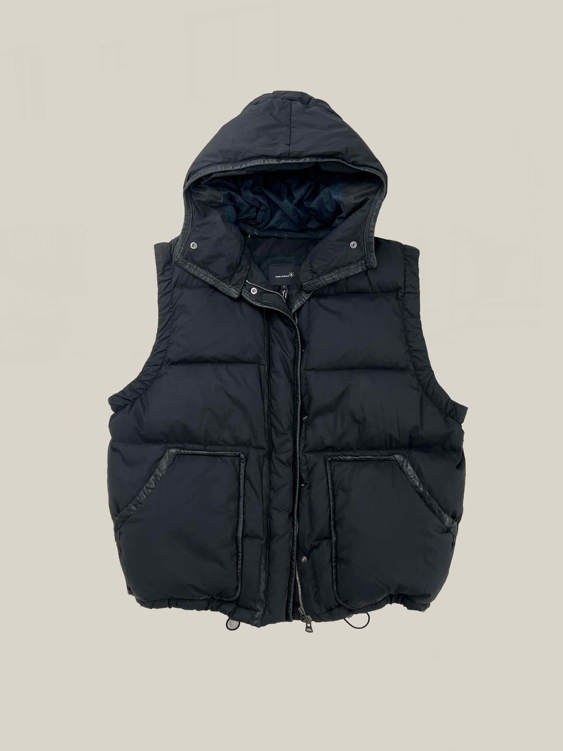 이자벨마랑 레더트림 푸퍼 베스트 상품이미지1