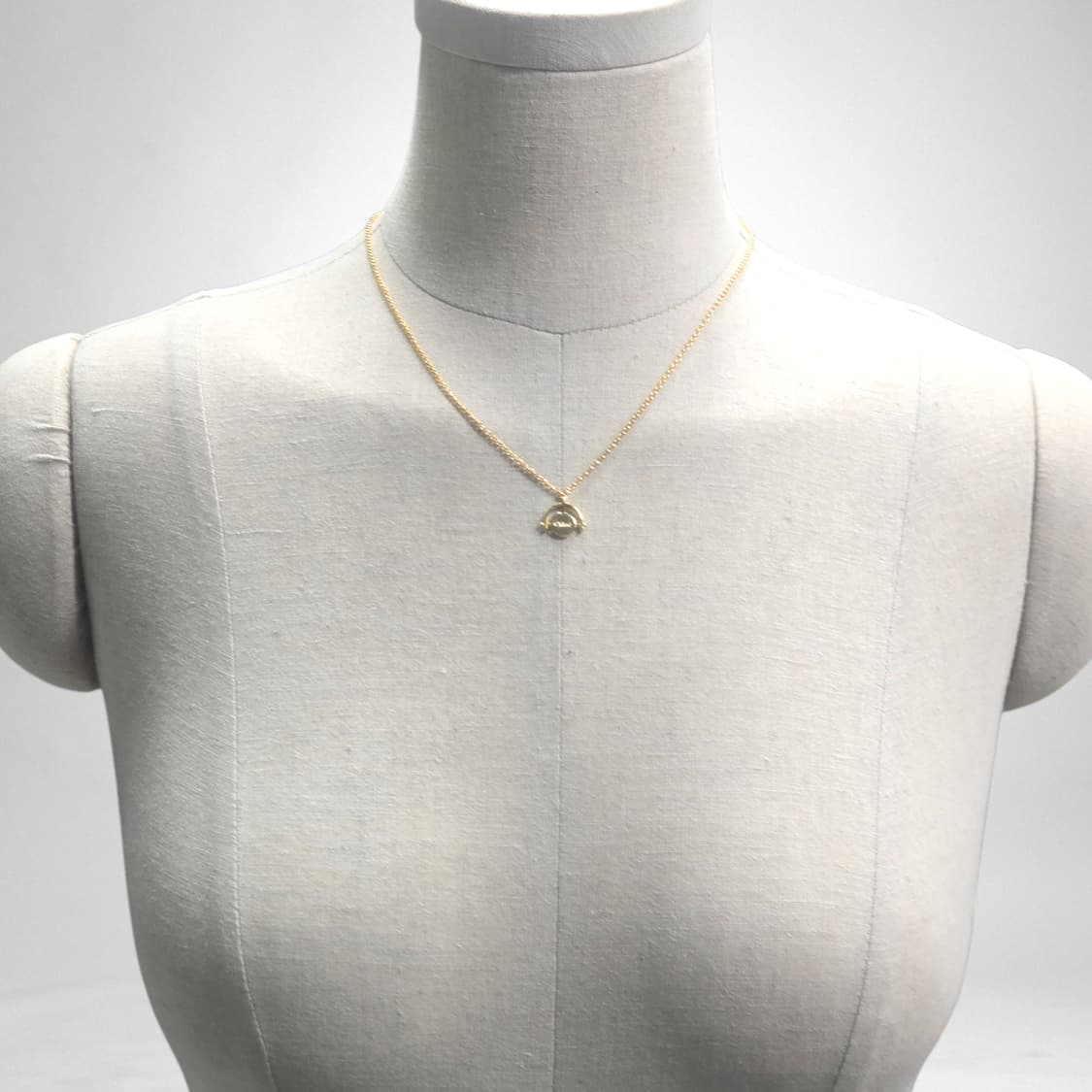 끌로에 회전 코인 목걸이
 상품이미지4