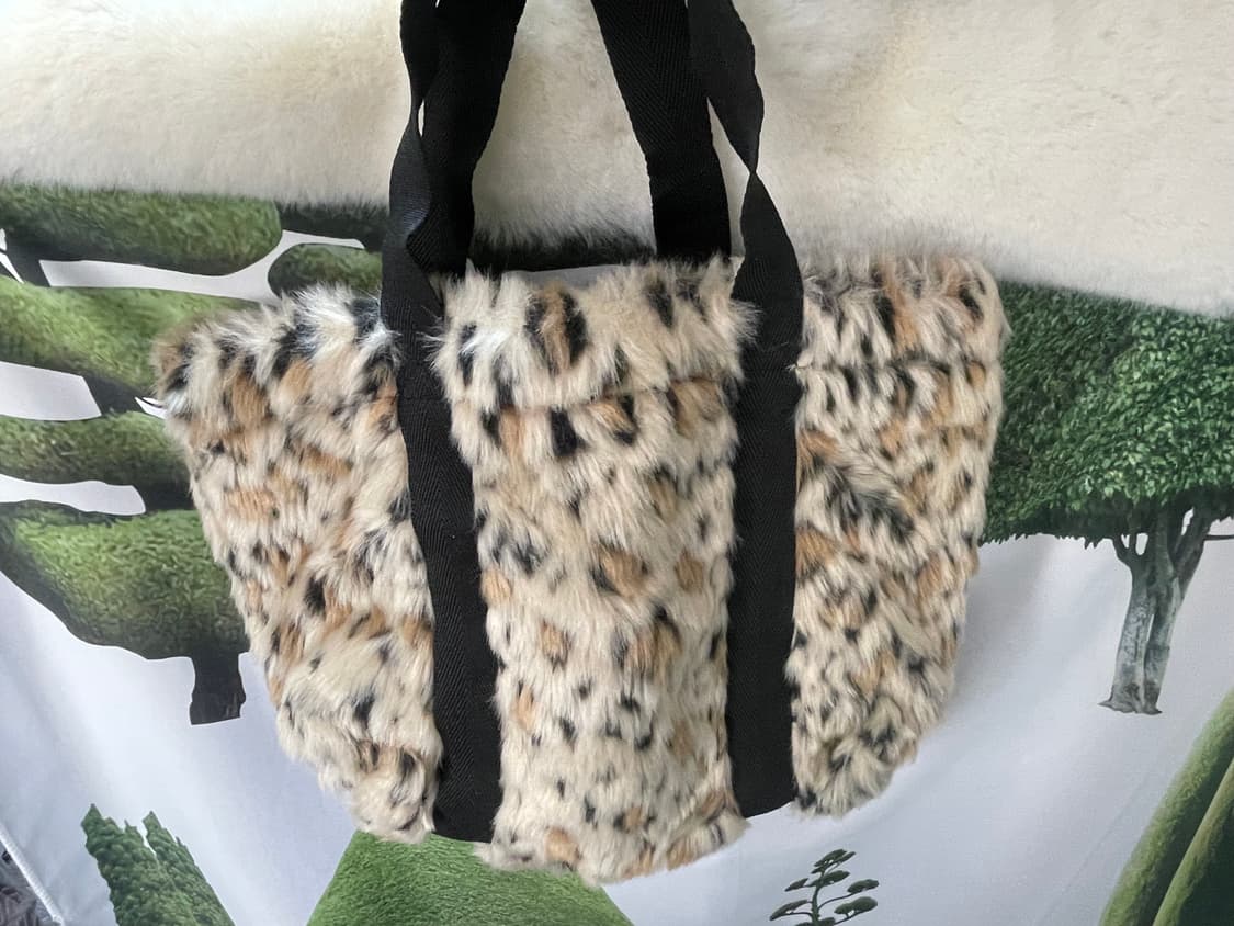 Maison Gilfy 퍼 호피 미니 토트백 상품이미지2