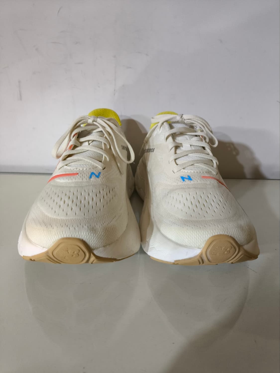 250mm 뉴발란스 프레쉬폼 X 모어 V4 런닝화  상품이미지3