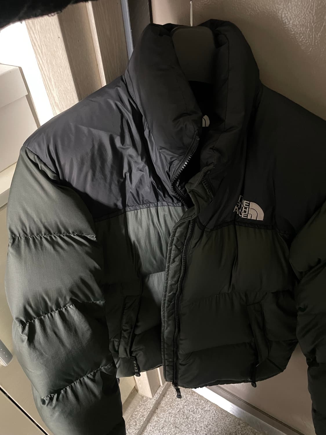 노스페이스 눕시 700 다크그린 M 상품이미지2