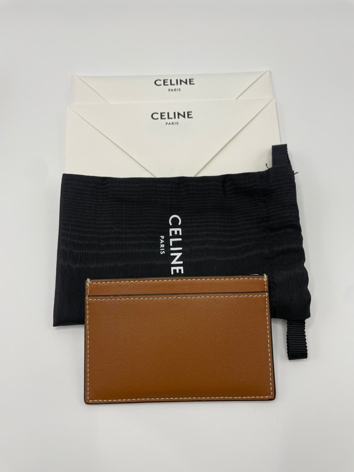 셀린느 트리옹프 램스킨 카드지갑 상품이미지3