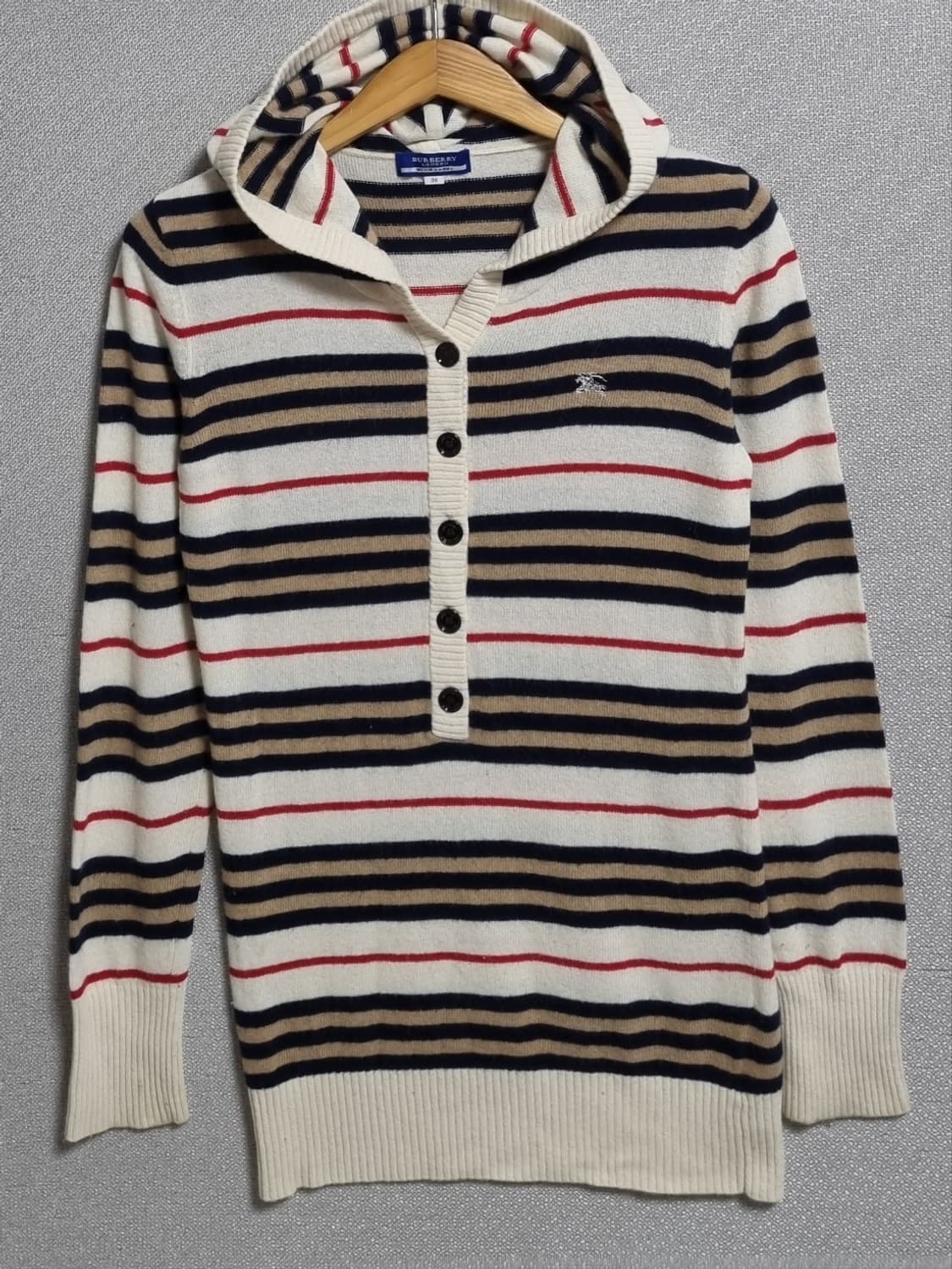 38사이즈) 버버리 블루라벨 하프버튼 후드 니트 상품이미지1