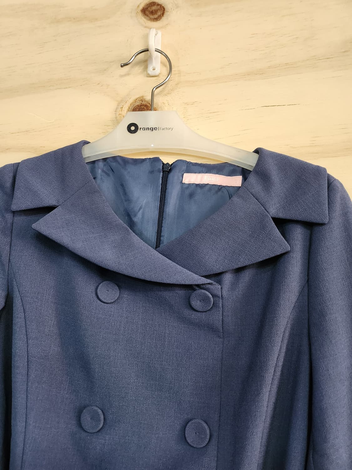 1140) 로엠 ROEM 벨트 더블 버튼 미디 원피스 상품이미지4