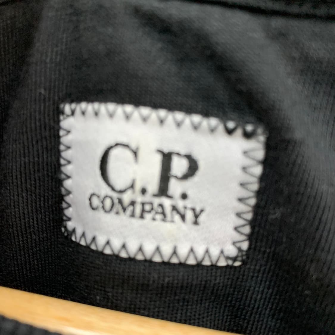 Cp컴퍼니 렌즈 맨투맨 상품이미지4