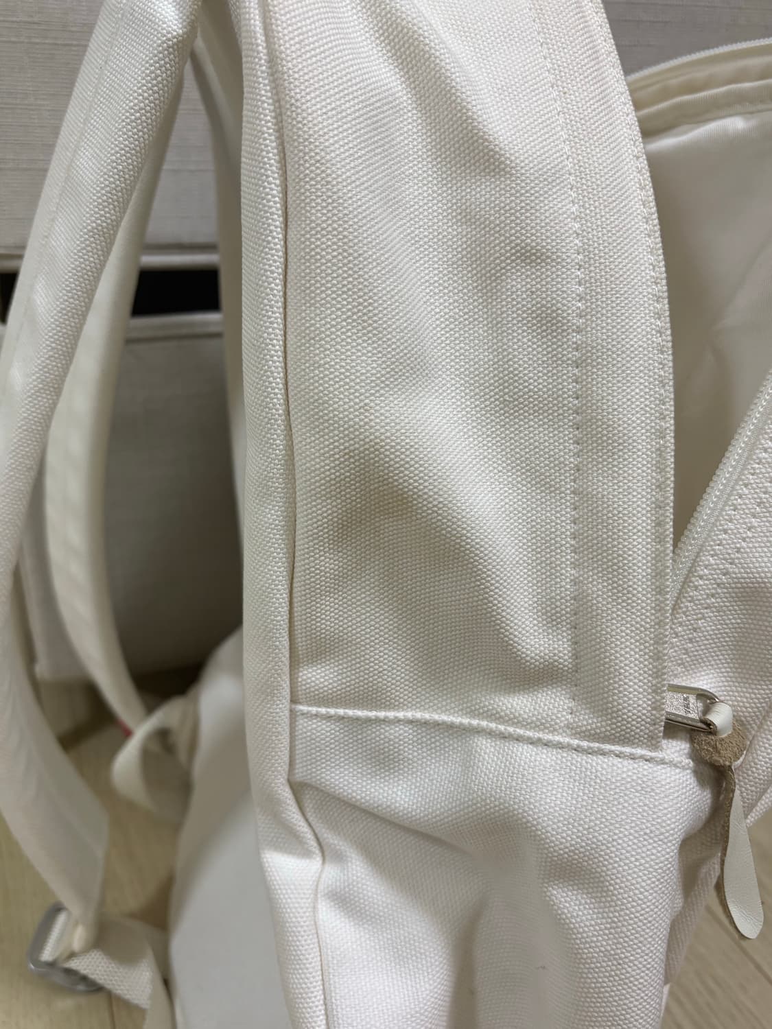 슈프림 캔버스 백팩 화이트 상품이미지2