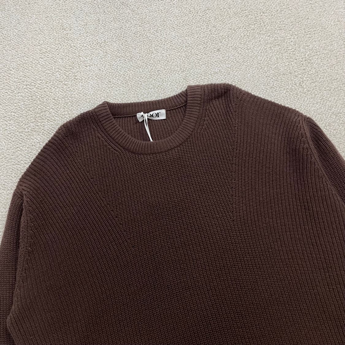 쿠어 Coor 메리노 울 크루넥 니트 브라운 상품이미지2