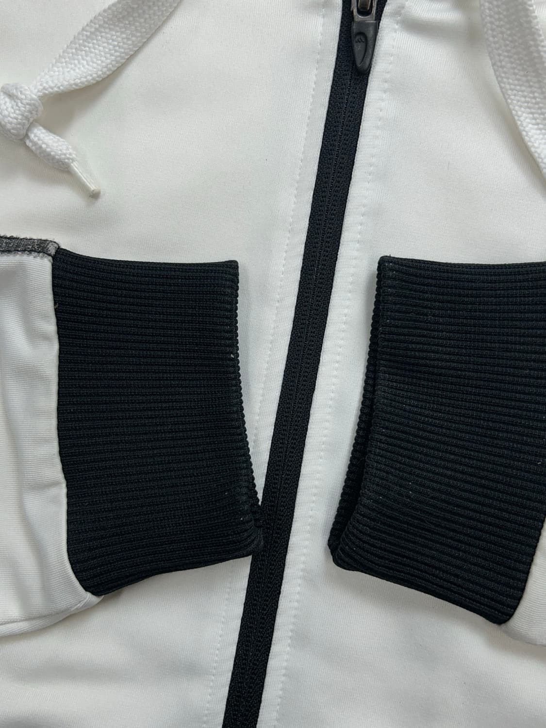 아디다스 화이트 블랙 빅로고 후드 트랙탑 100 상품이미지7