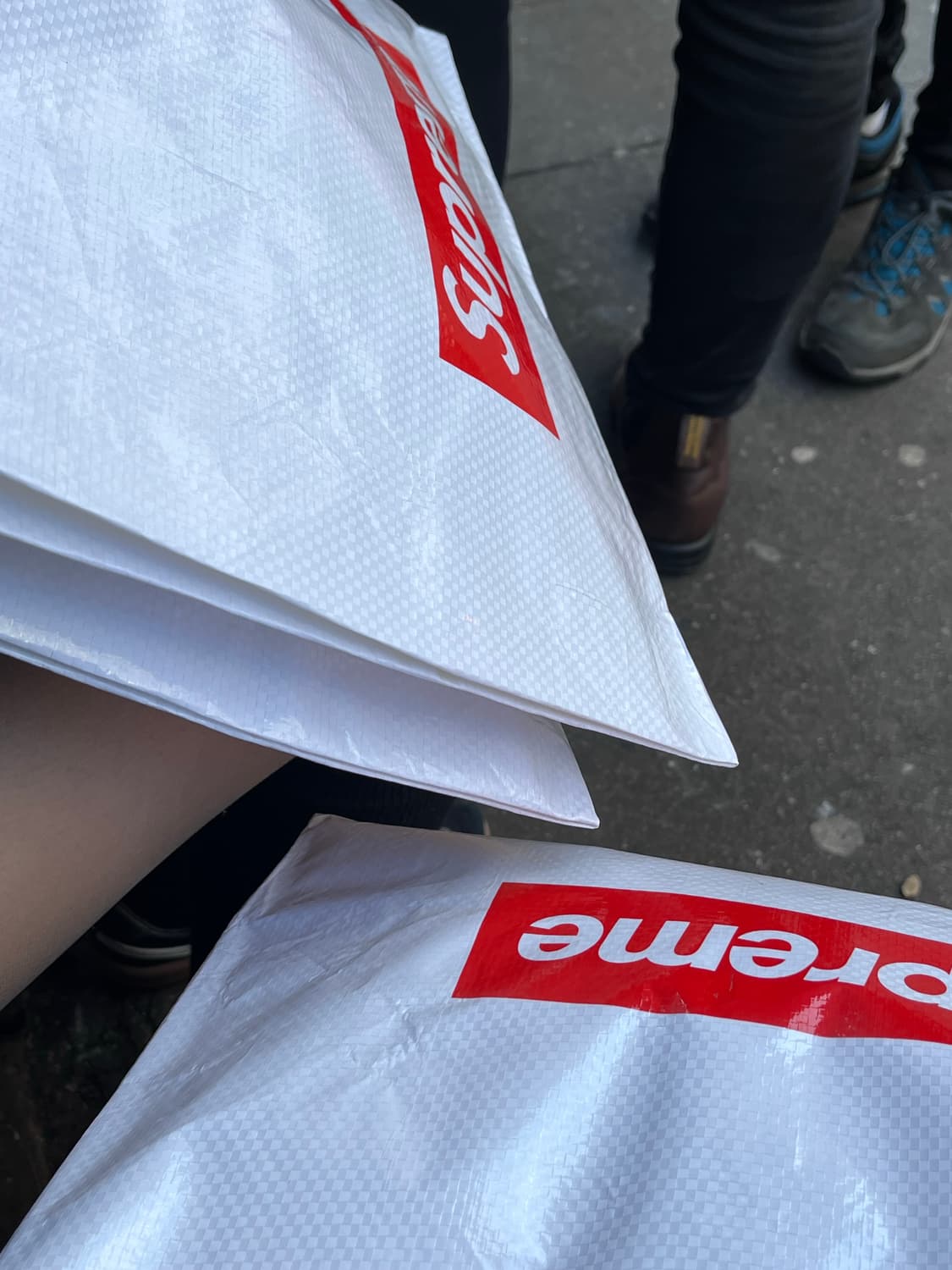 슈프림 스몰로고 롱슬리브 아이보리 상품이미지4