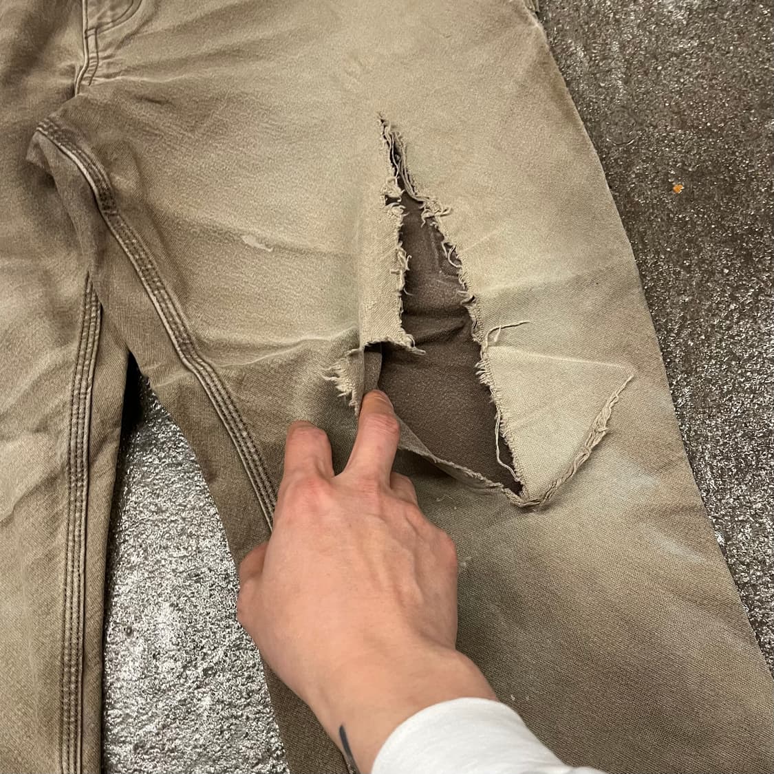 칼하트 데미지 카펜터 팬츠 (38“) 상품이미지3