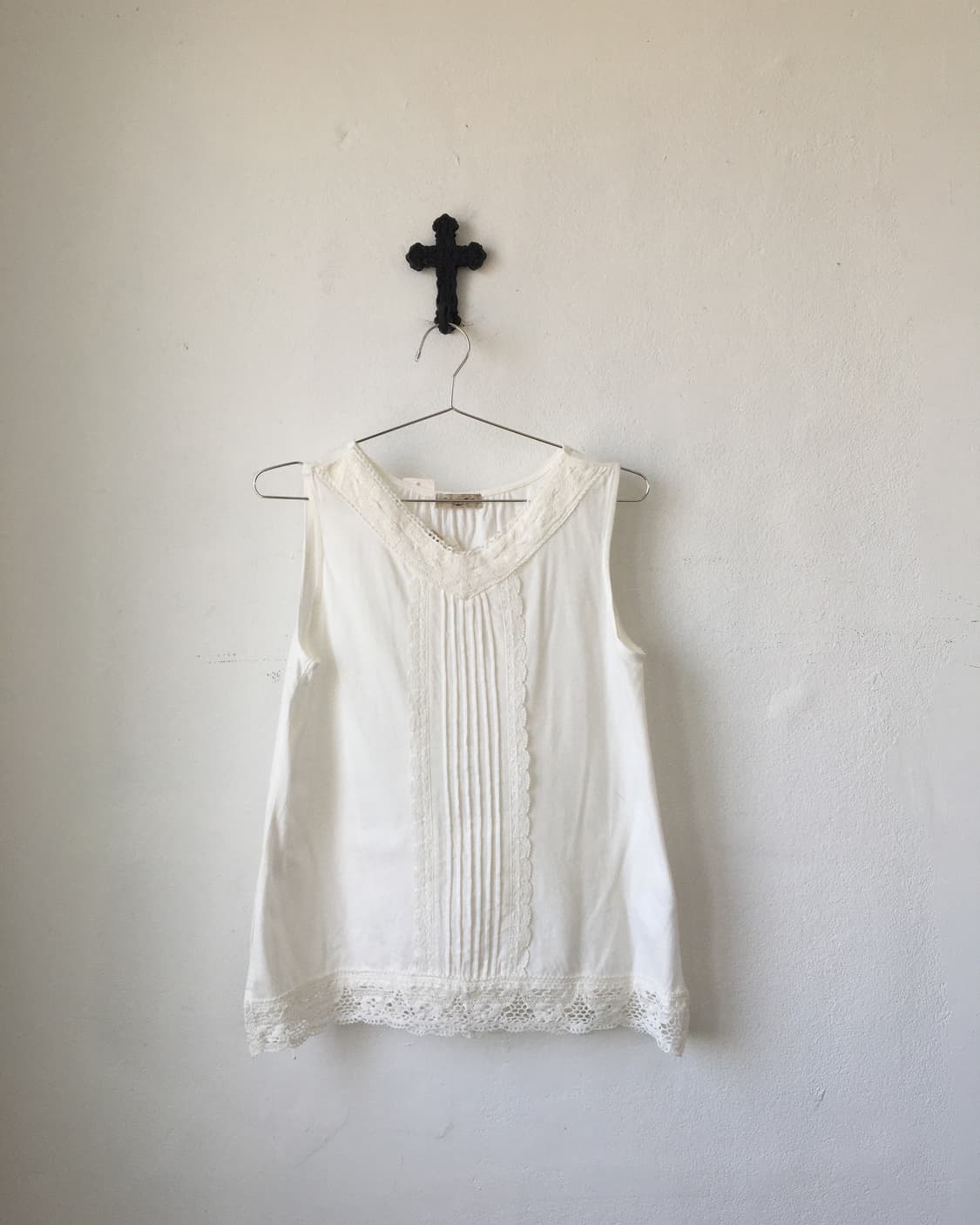 Punching trimming sleeveless 상품이미지2