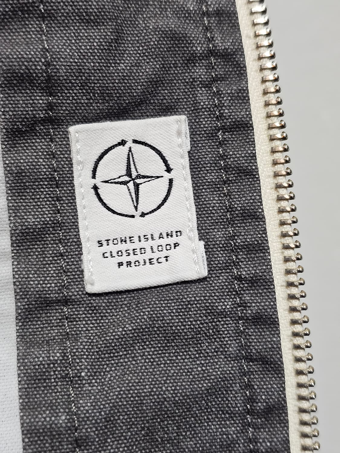 스톤아일랜드 파나마 리사이클드 옥사이드 플레이팅 자켓 상품이미지5