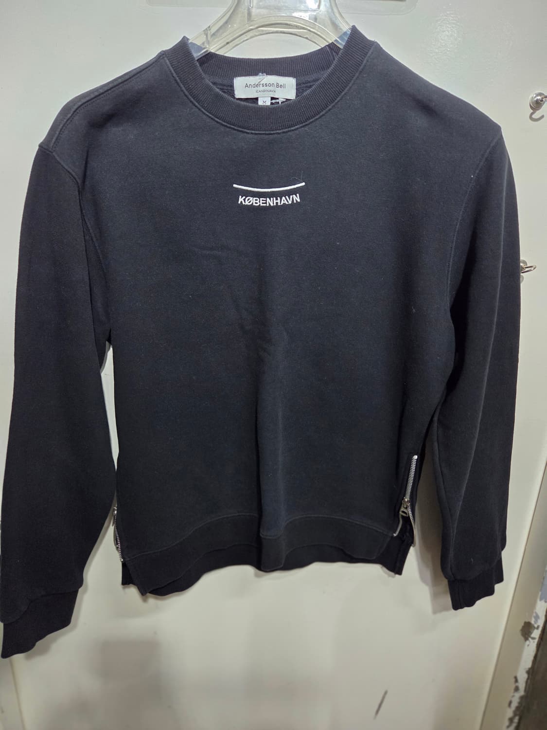 블랙맨투맨 상품이미지1