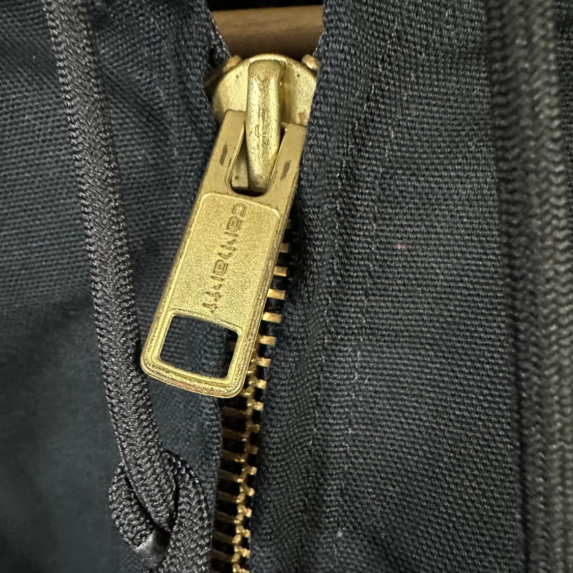 칼하트 J140 덕 액티브 자켓 블랙 상품이미지3