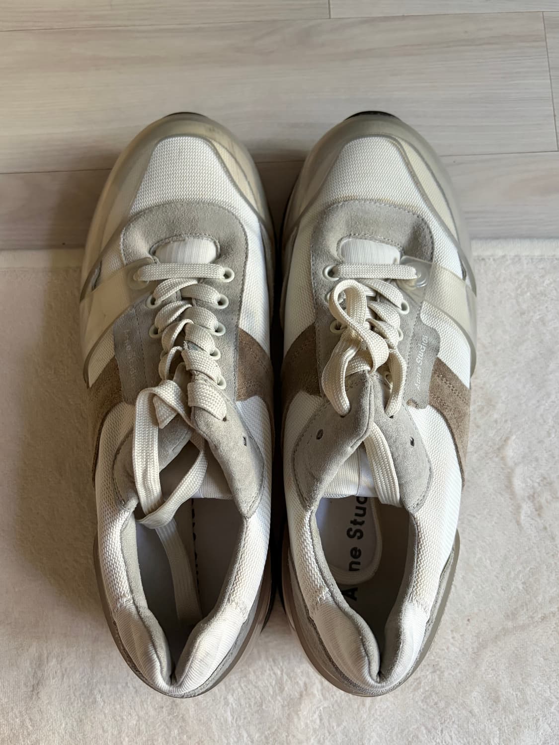 아크네스튜디오 스니커즈 상품이미지3