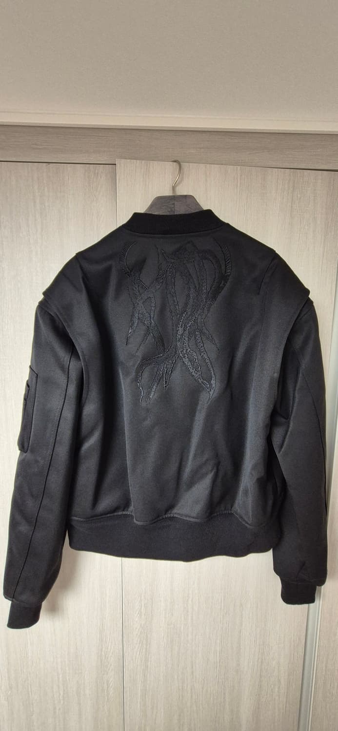 언더마이카 25SS BLACK MAMBA 크롭 패티드 MA-1 상품이미지3