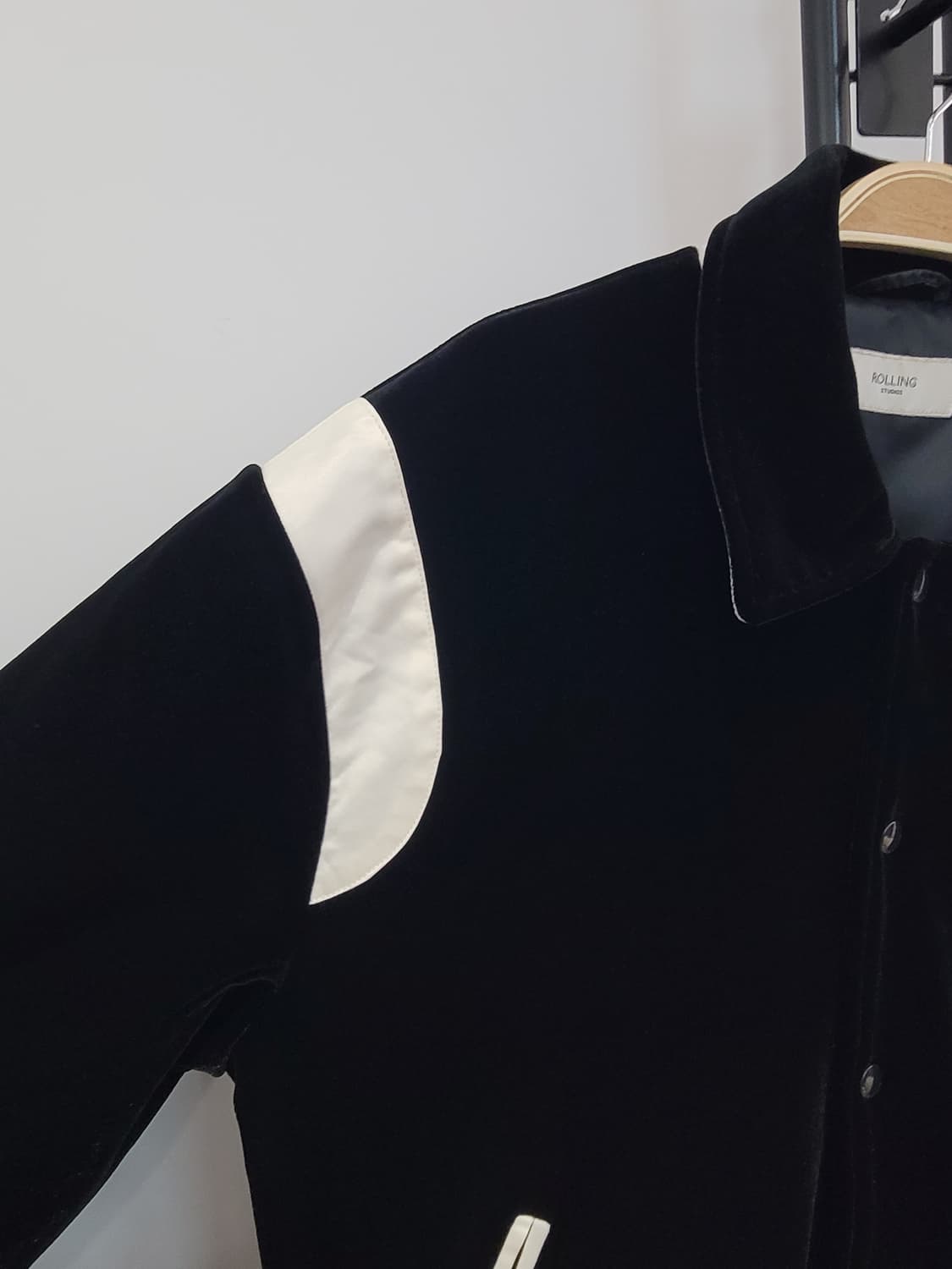 롤링스튜디오 벨벳 블랙 바시티 자켓 XL사이즈 상품이미지2