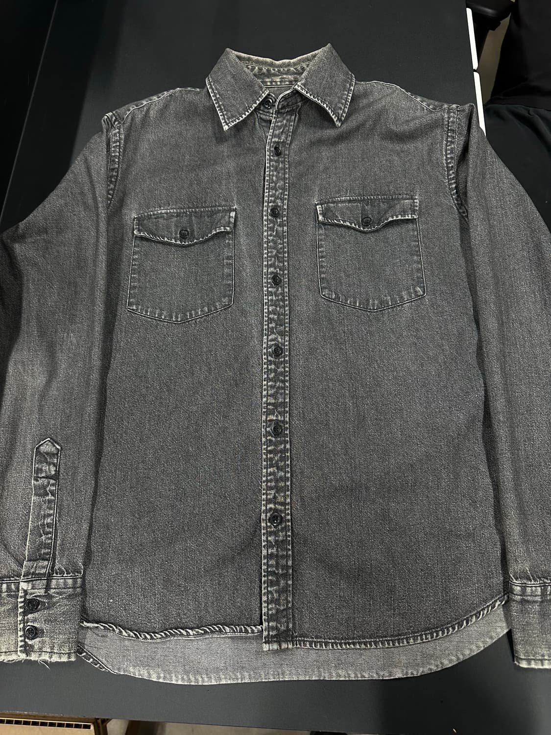 갭 빈티지 워싱 블랙 데님 셔츠 상품이미지4