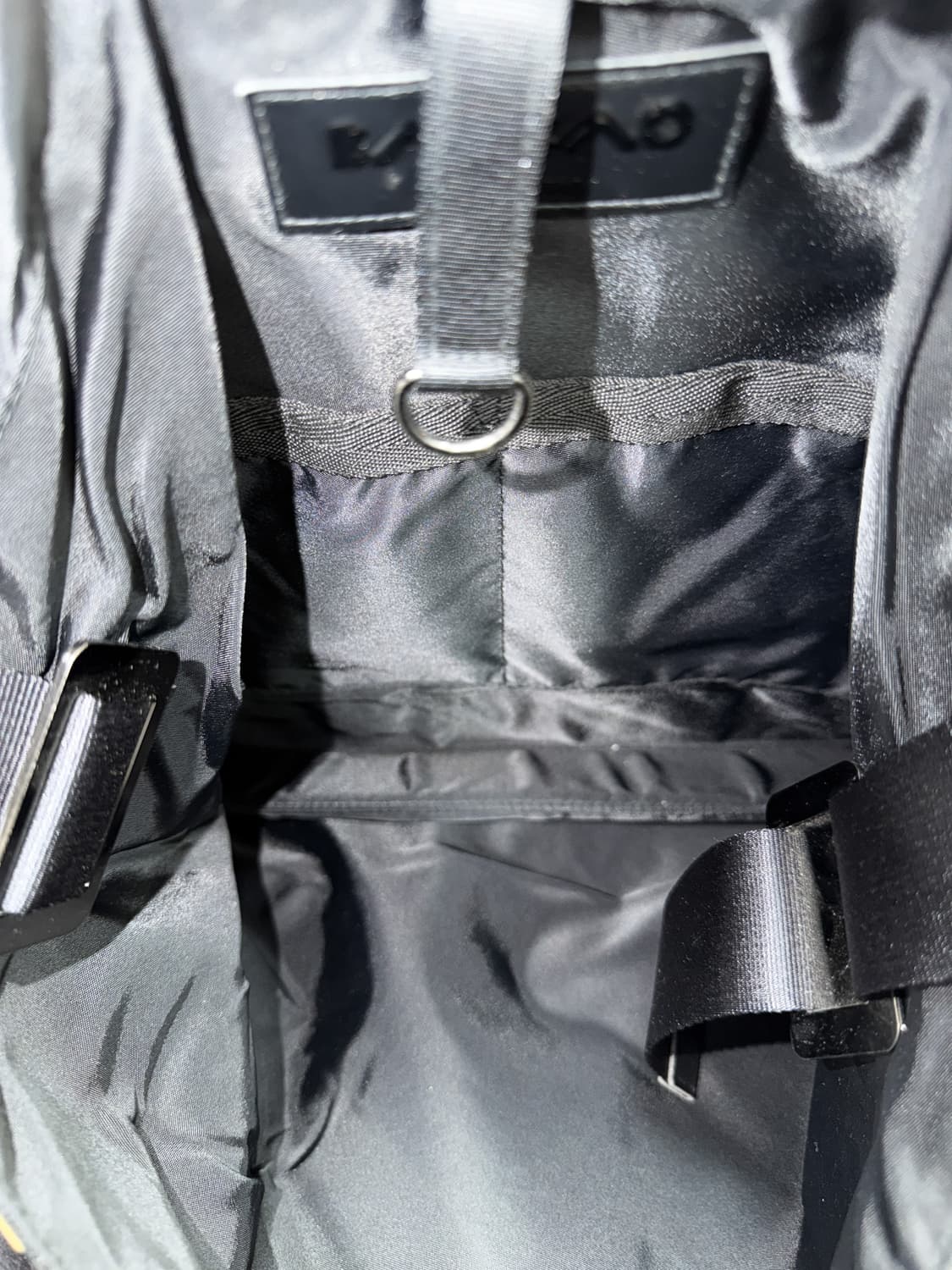 바오바오 이세이미야케 락 매트 메신저 크로스백 상품이미지6