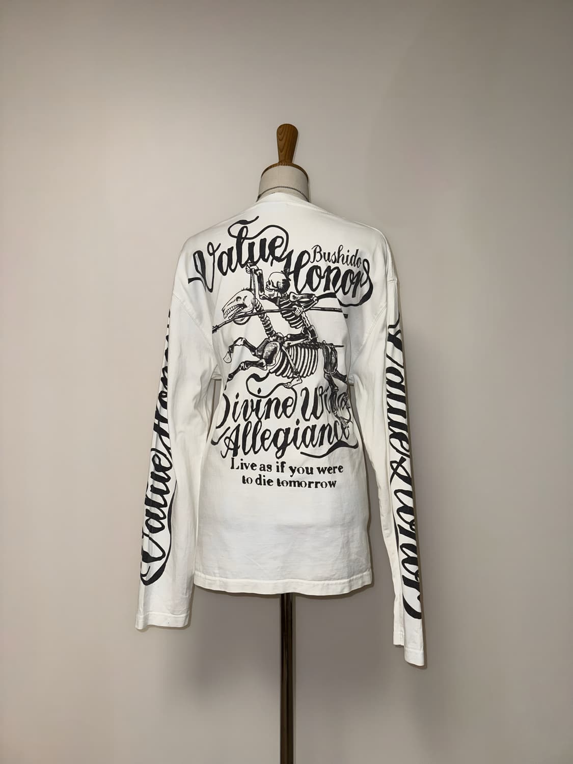 해골 와투케 레터링 롱슬리브 상품이미지1