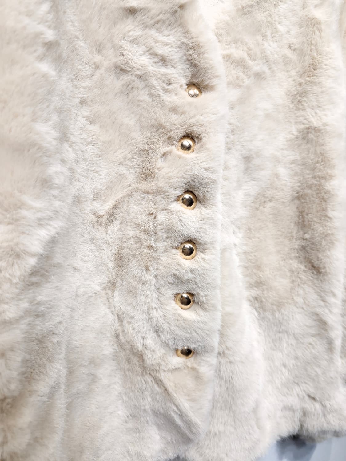 마리끌레르 24F/W 노카라 골드버튼 퍼 자켓 상품이미지6