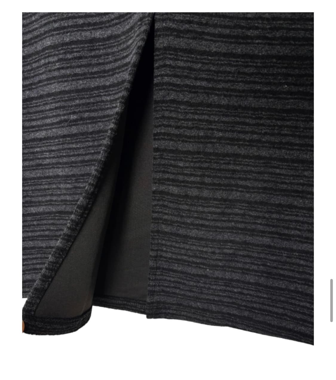 유이니 기모 차콜 스트라이프 롱스커트 상품이미지3