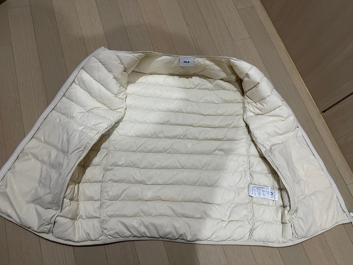 MLB 뉴욕양키스 구스 경량 패딩조끼 XL(105) 상품이미지5