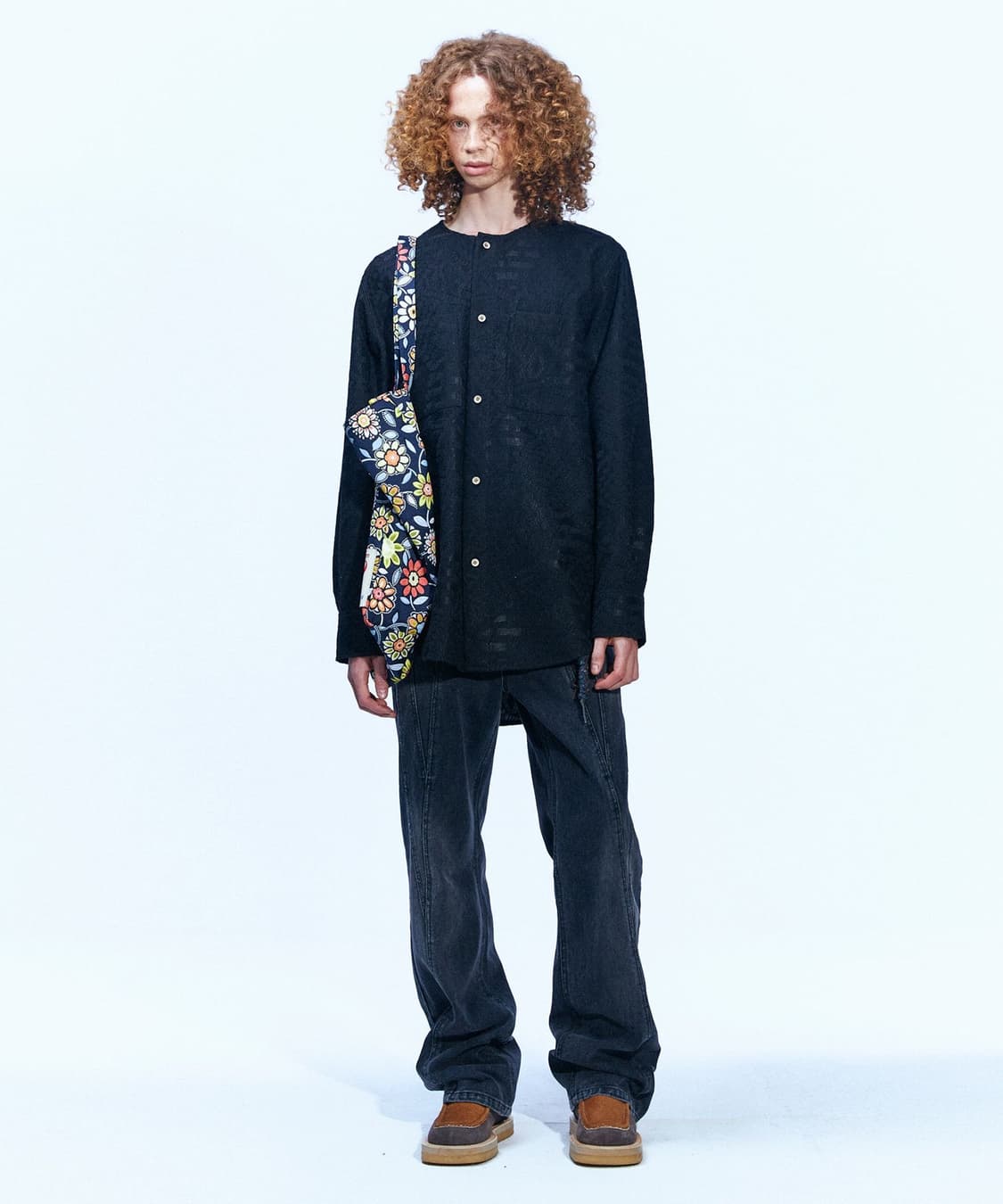 앤더슨벨 리프 자수 카라리스 셔츠 블랙 상품이미지5